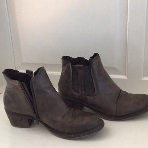 Reikers leather short boot size 38